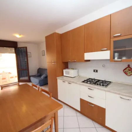 Apartment In 33097 Rosolina Mare